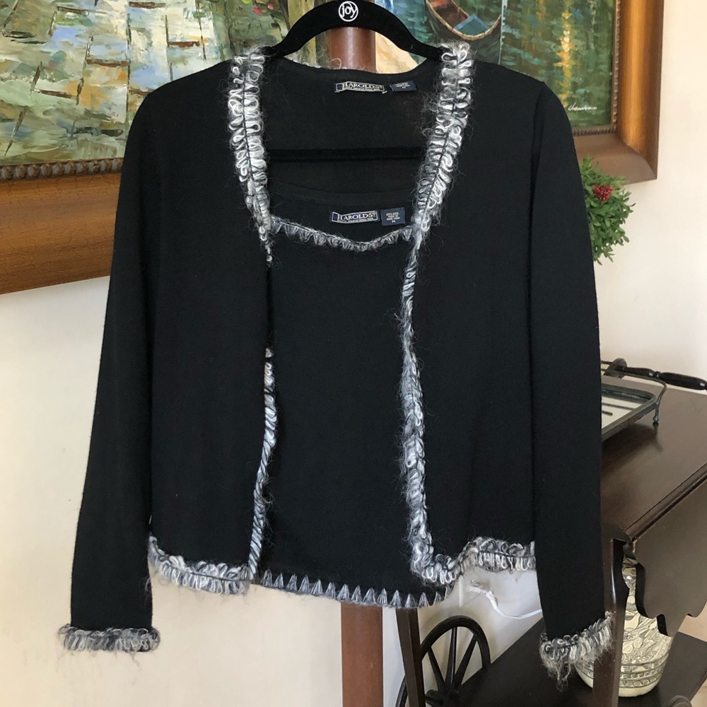 Wool shirt and sweater set.